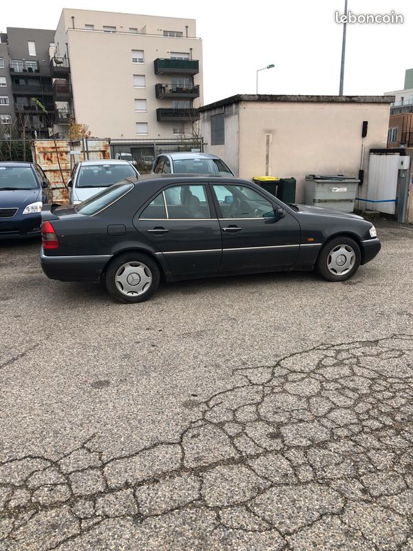 Mercedes C220 diesel de 1995 à vendre - SOCAR Lyon